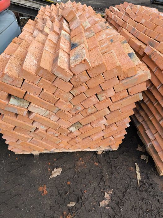 Цегла рядова червона