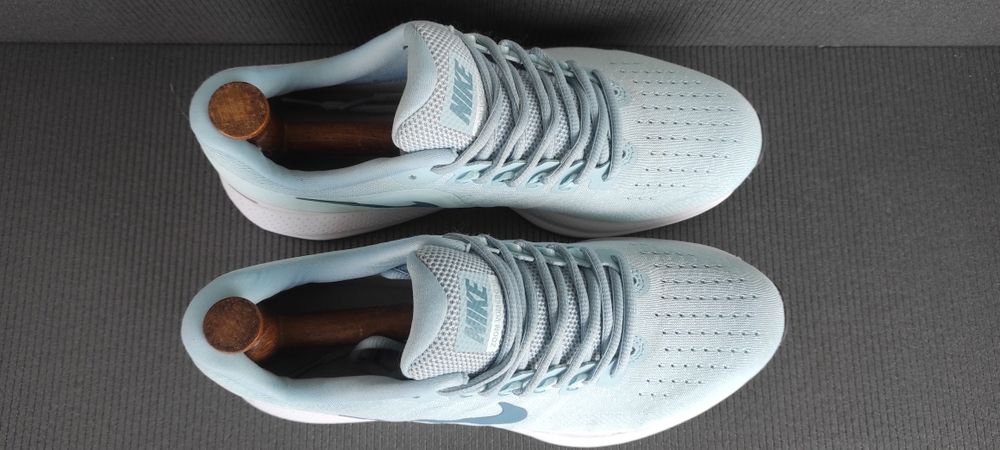 Кроссовки для бега Nike AIR ZOOM VOMERO 13 42р Ориг
ПРО РОЗСТРОЧКУ