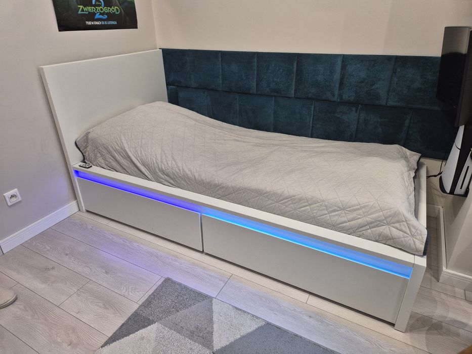 Łóżko IKEA MALM 90×200 z szufladami i materacem + led