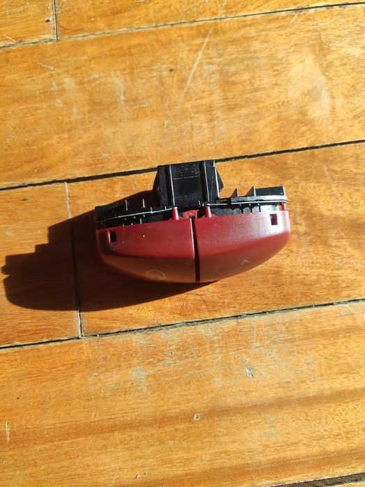 4 piscas, Pegeout 206