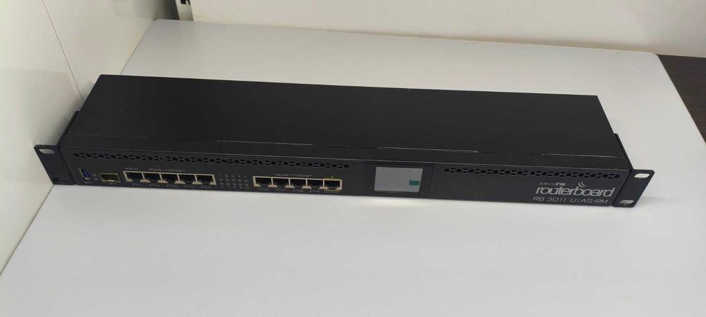 Мощный  Mikrotik RB3011UiAS Gigabit SFP  usb LTE Роутер 10портов