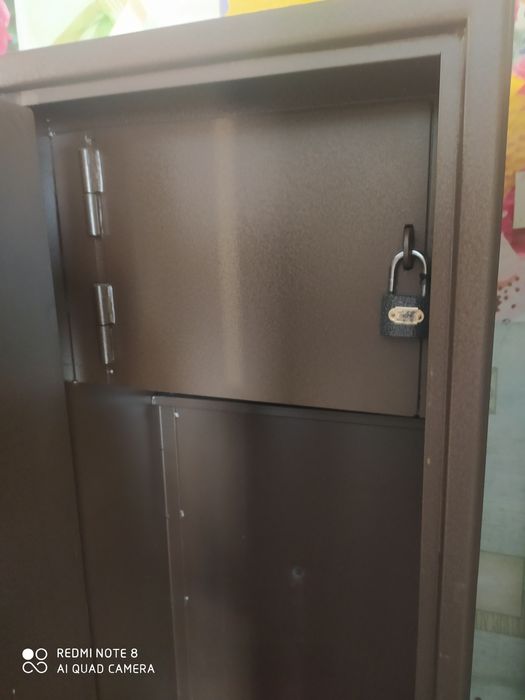 Сейф для зберігання зброї.