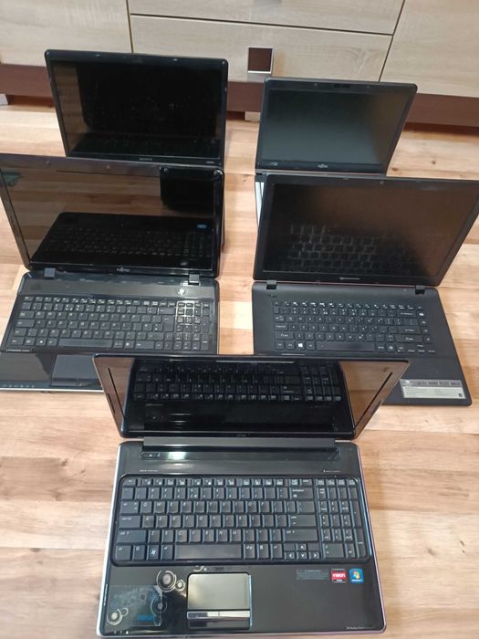Sprzedam kilka laptopów uszkodzone