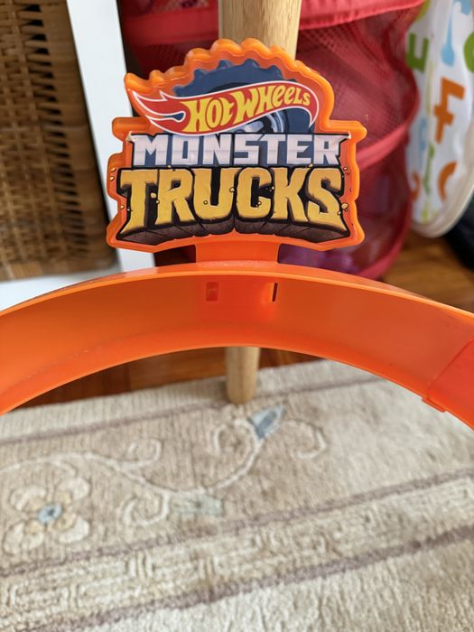 Pista Hot Wheels Monster Truck