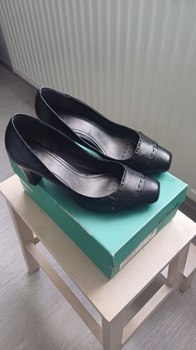 Buty czarne Clarks rozmiar 37