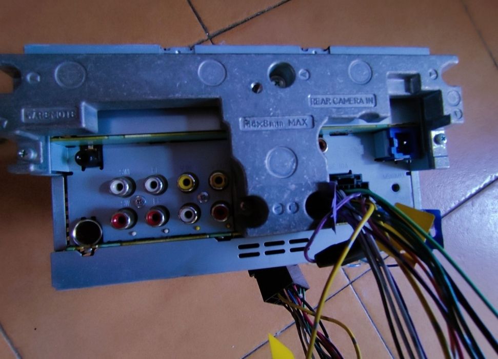 AUTO Pioneer AVH-P3100DVD