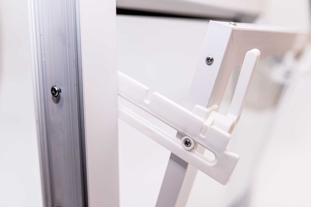 Okno antracyt różne wymiary garaż piwnica obora chlewnia kurnik