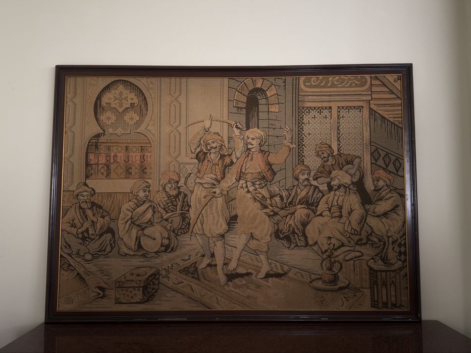 Gobelino decorativo com moldura clássica