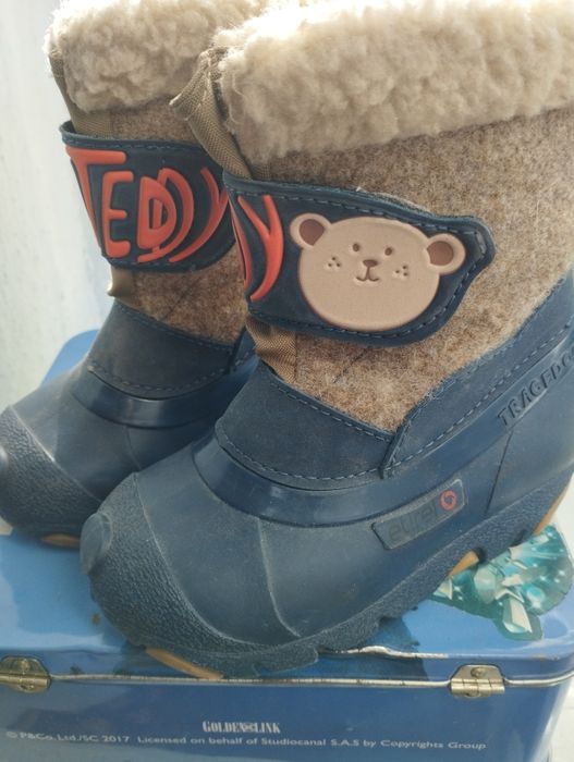 зимові теплі непромокаючі чобітки