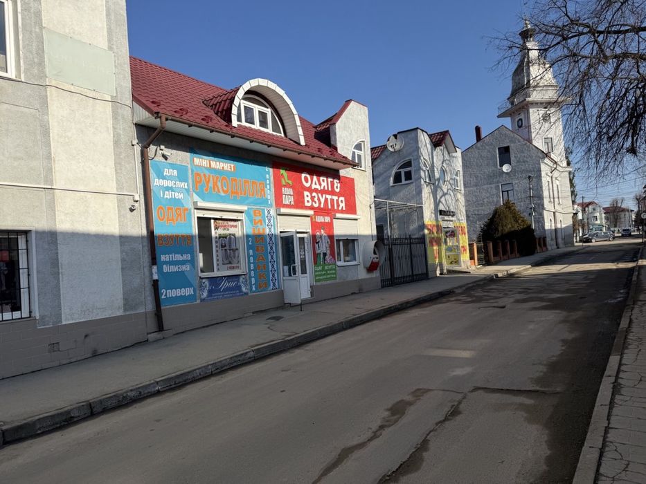 Здаєтья приміщення фасад Сторожинець