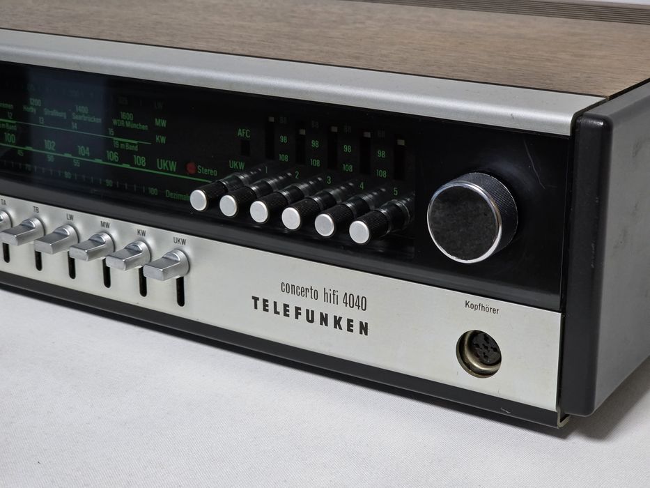 Receiver Vintage reparado Telefunken
