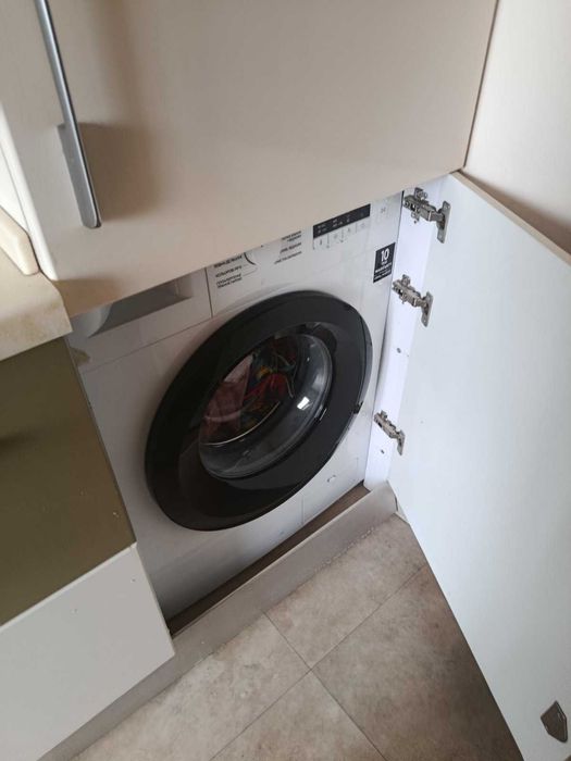 продаж 3 кімнатна квартира чешка євроремонт меблі техніка,все залишається як на фото,вул Океанівська