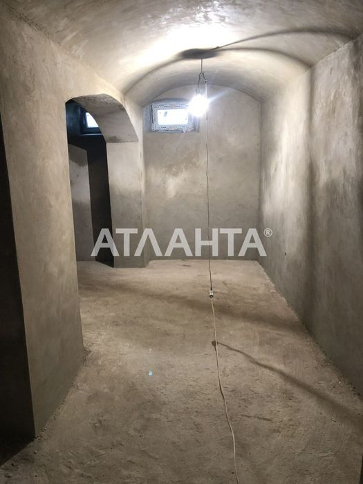 Комерційне приміщення на Вавілова 135 м2 цоколь