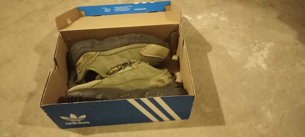 Buty Adidas , r.40,5 ,  Indonezia