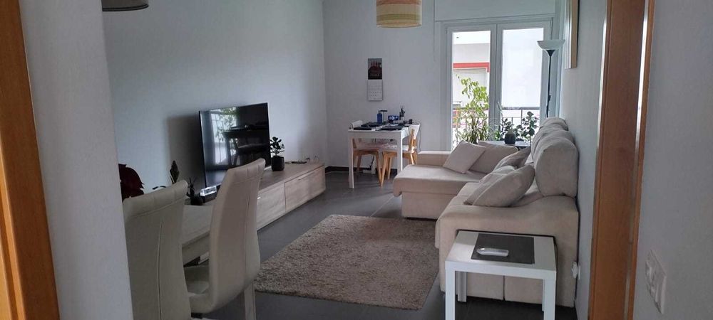 Alugo excelente apartamento T2