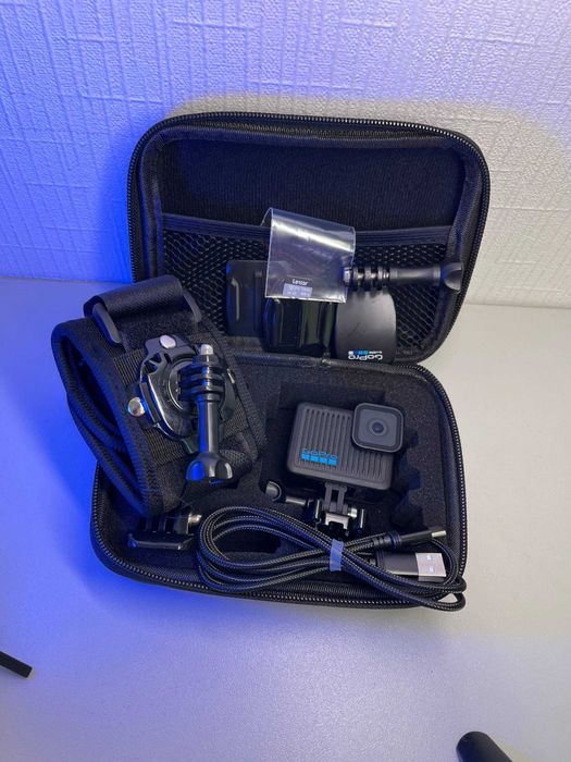 Екшн-камера GoPro Hero 4К з кріпленням на руку