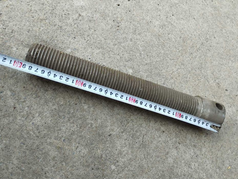 Винт  тисков, пресса , станка, преса, (інструмент)