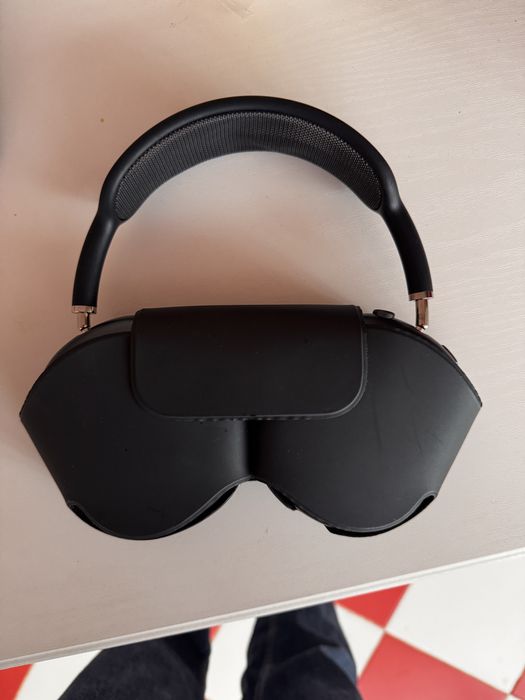 Продам air pods max