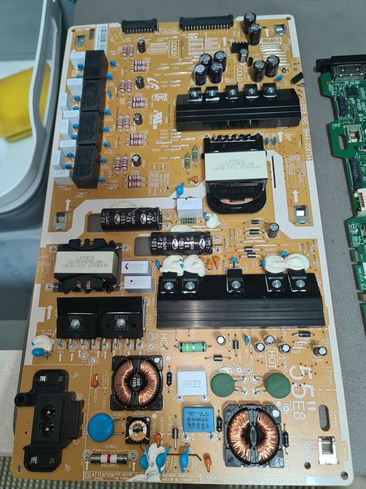 Fonte alimentación samsung +placa Main boad iara modelo 900T