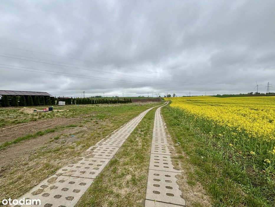 Działka budowlana pod miastem - 1251 m²