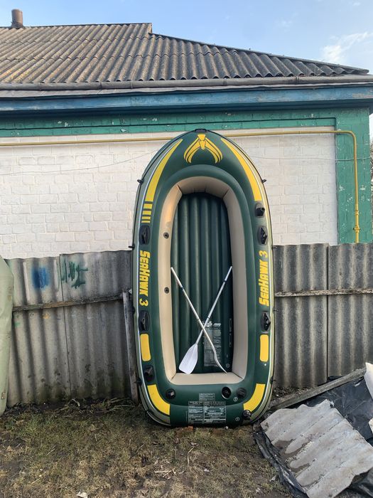 Продам лотку інтекс трьох месну