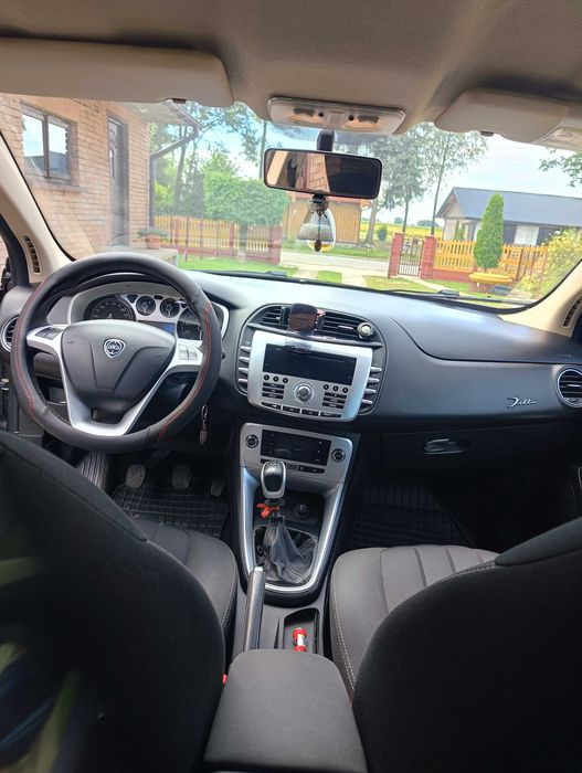 Sprzedaz auta osobowe