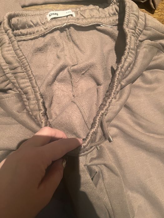 Теплый костюм мокко бежевый sinsay