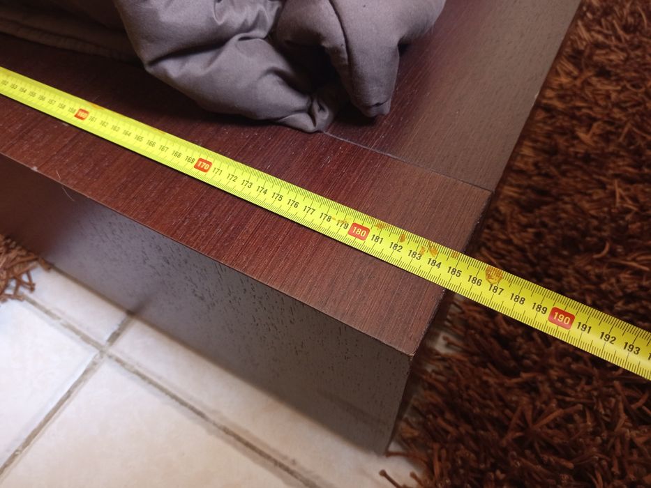 Vendo cama de casal, usada.