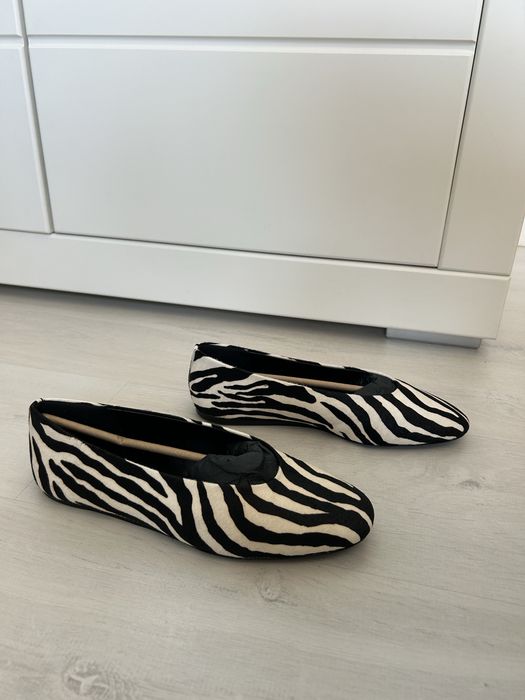 Nowe biało czarne skórzane baleriny w zebrę Next 38