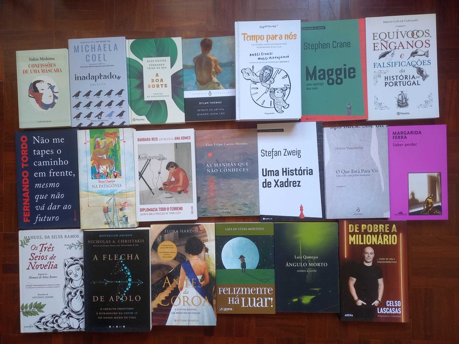 Lote de 180 livros