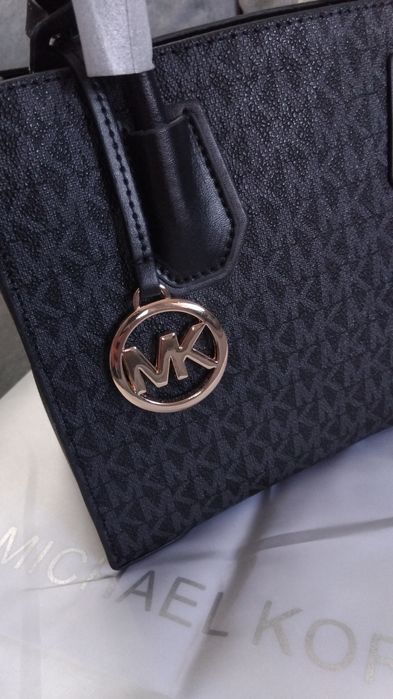 Michael Kors Mercer Messenger Tote