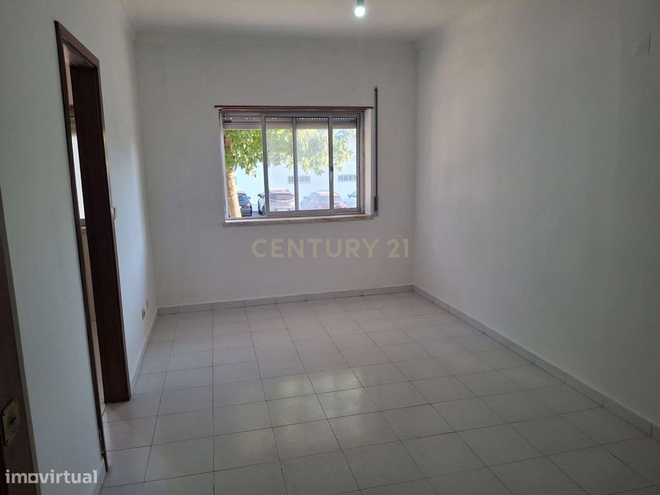 T0 Transformado em T1 no Feijó – Prático, Funcional e Pronto a Habitar
