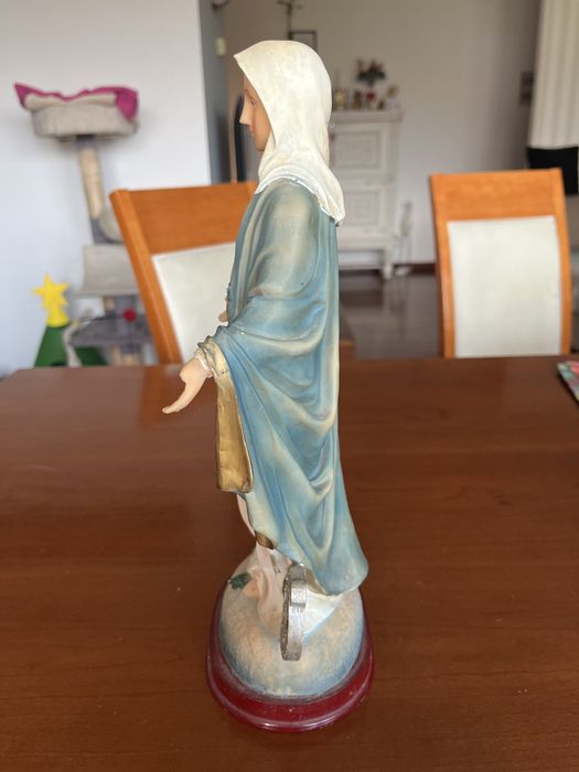 Estátua Nª Srª das Graças, 31 cm, resina com base de madeira, antiga