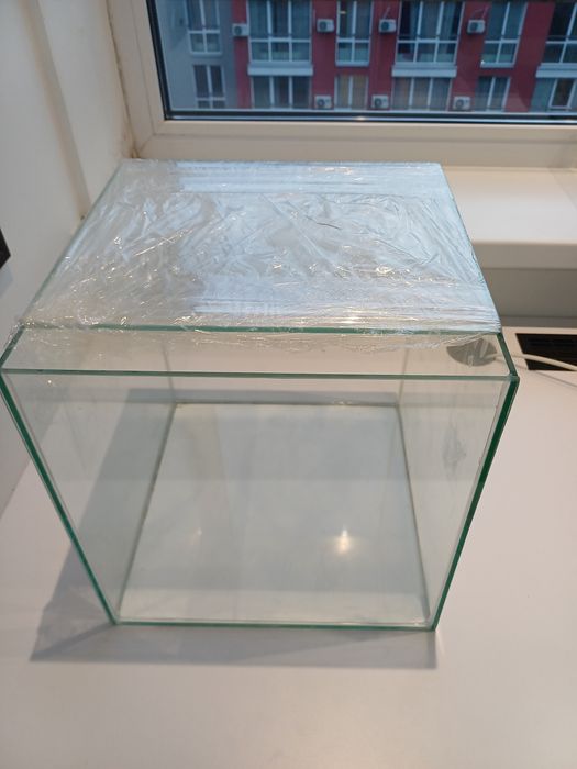 Продам Акваріум 29×29×30