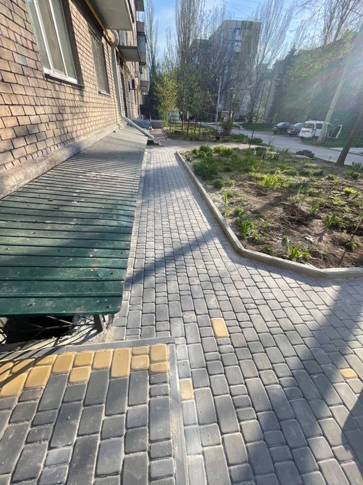 Укладка тротуарной плитки и брусчатки Благоустройство территорий ОСББ