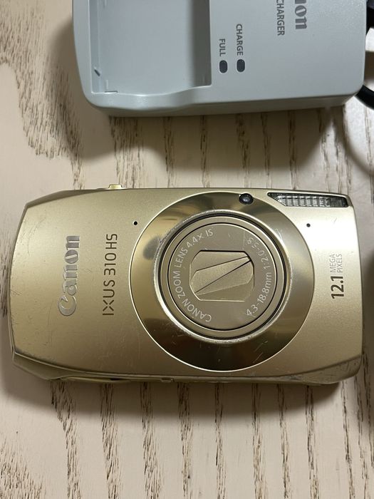 Canon  pc1584 ( ixus 310hs) и Sony dsc p43