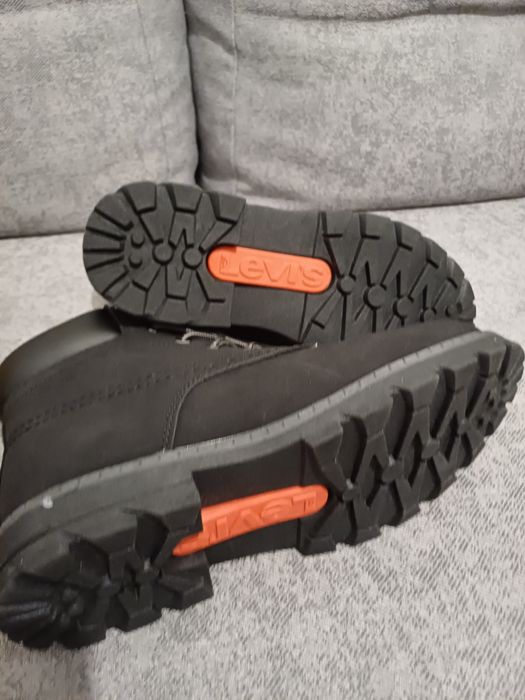 Buty zimowe levis trapery