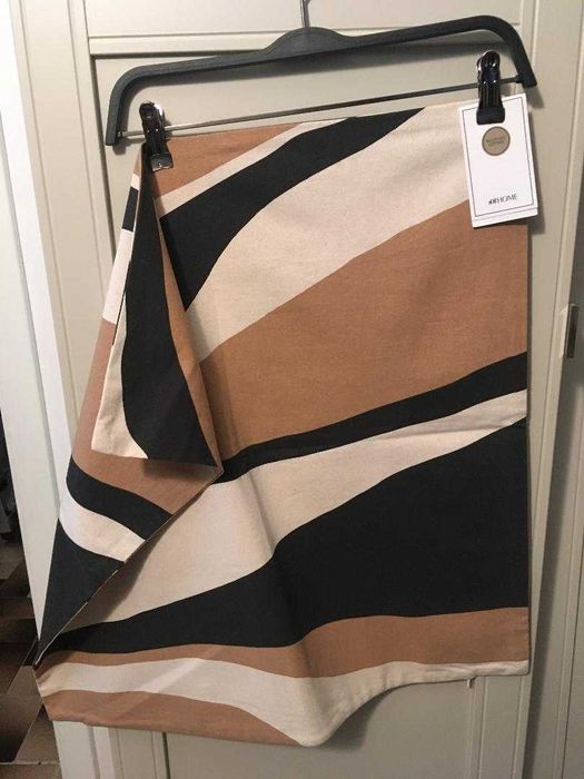 H&M 2 poszewki na poduszki wrzozyste brąz beż 60 X60 cm NOWE