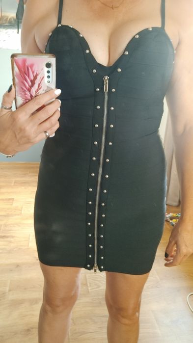 Sukienka dopasowana M/L