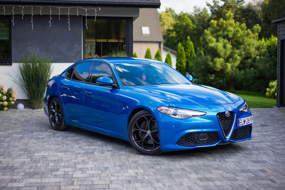 Alfa Romeo Giulia Alfa Romeo Giulia Sport 2.0 Turbo 280 KM | RWD | RACE | Misano Blue |