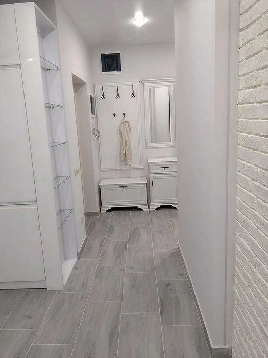 Оренда 1 кімнатна . квартира, Угорська, 700 $