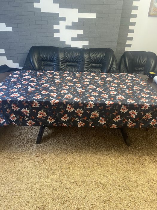 Скатертина біла дешево скатерть