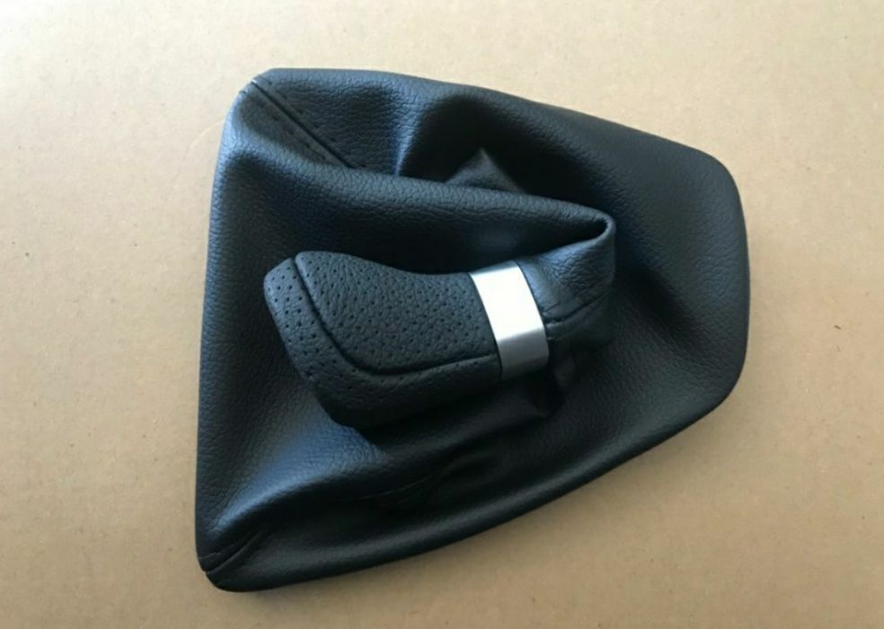 Manete moca com Fole Bmw e90 e91 e92 (PELE) nova