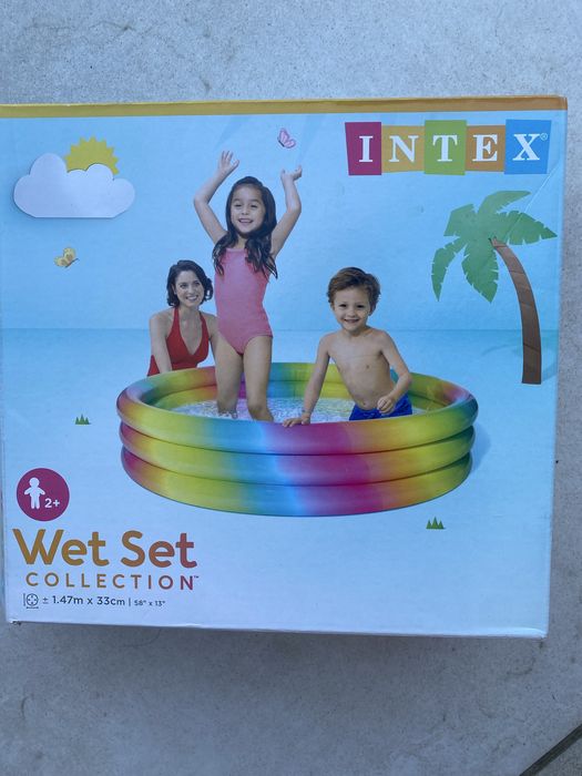 Piscina para criança nova
