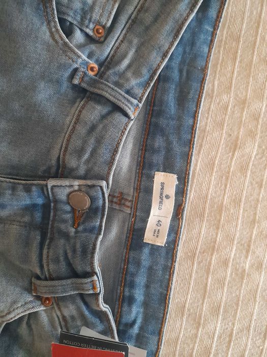 15 € a quem vier buscar. Calças de ganga Springfield.