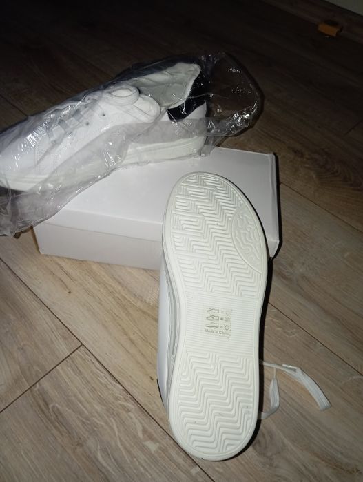 Nowe buty sportowe