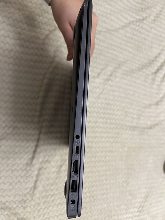 Sprawny laptop Asus Vivobook S grafitowy