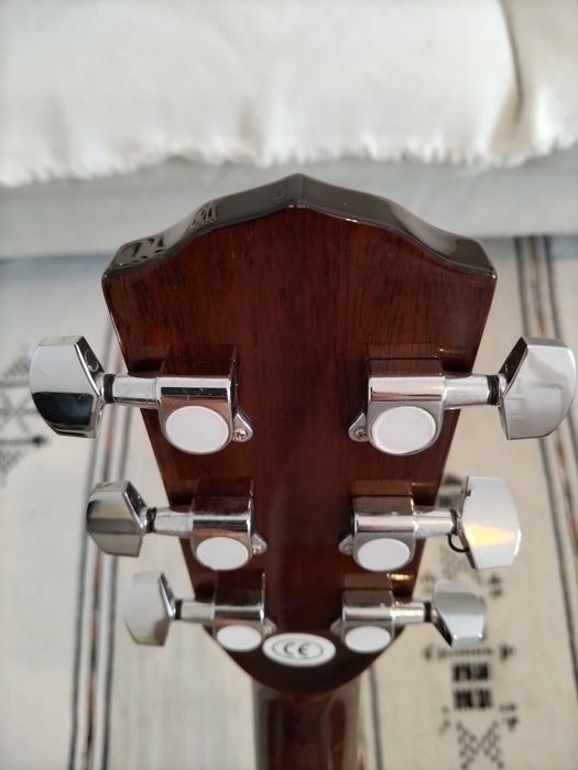 Guitarra/viola electroacústica Fender CD-60CE  NAT-DS-V2