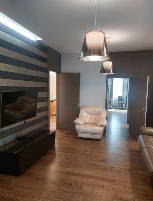 3-к(3 спальни),новострой,ГАЗ,м.Ярослава Мудрого 2 мин