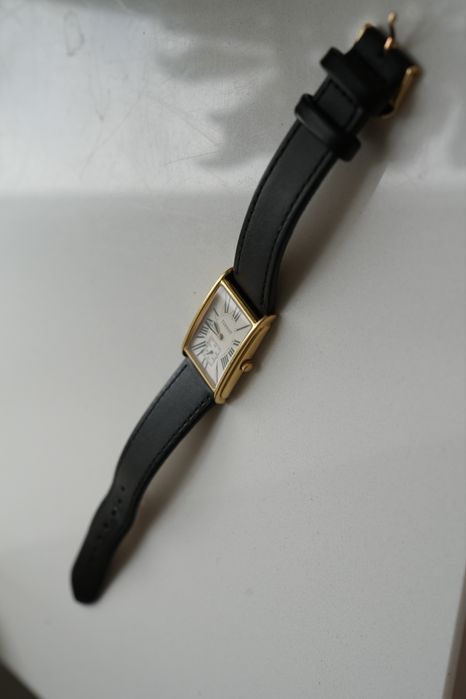 Zegarek Tissot A282K Retro Stylowy Złoty Szwajcarski Elegancki Antyk